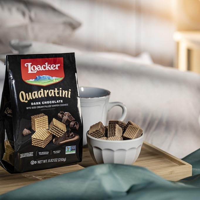 Loacker Quadritini Dark Chocolate Bite Size Wafers - 125 gm