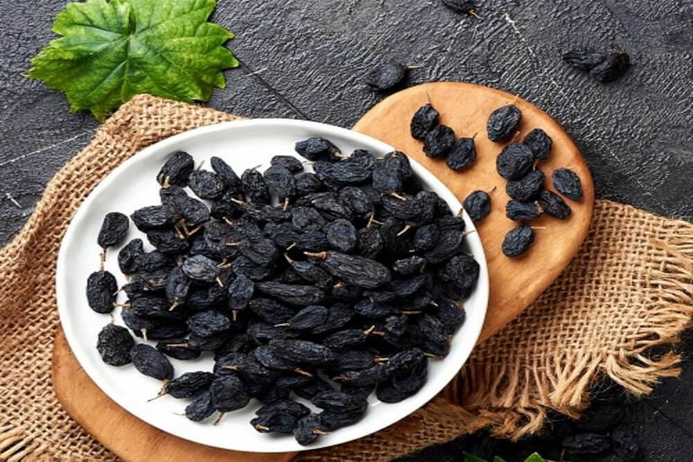 Dried Black Raisins Small 500 gm